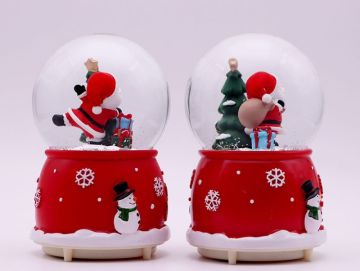 Yılbaşı Ağacı Ve Noel Baba Işıklı Müzikli Cam Kar Küresi