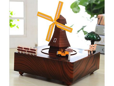 Yel Değirmeni Etrafında Dönen Araba Müzik Kutusu