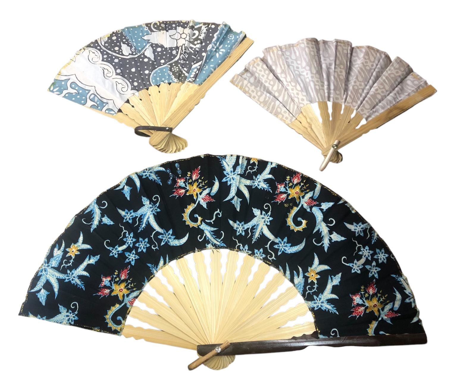 Bambu Çizgili Çiçekli Dekorlu Yelpaze (12 adet) (48.5 cm)