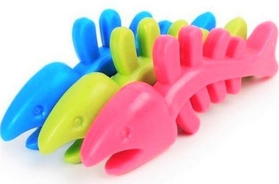 Balık İskelet Şekilli Plastik Renkli Kedi Oyuncağı