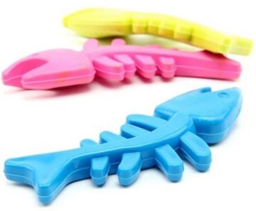 Balık İskelet Şekilli Plastik Renkli Kedi Oyuncağı