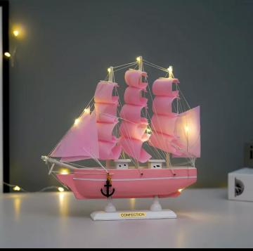 Dekoratif  Ahşap Işıklı Yelkenli Gemi Maketi (Pembe)