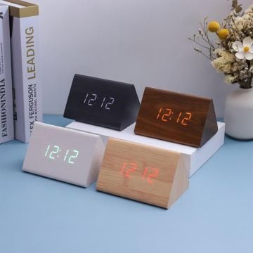 Dijital Led Ekranlı Alarmlı Üçgen Saat