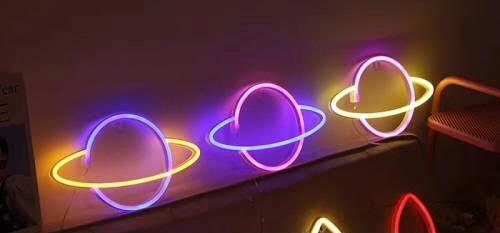 Dekoratif Satürn Neon Işıklı Duvar Lambası