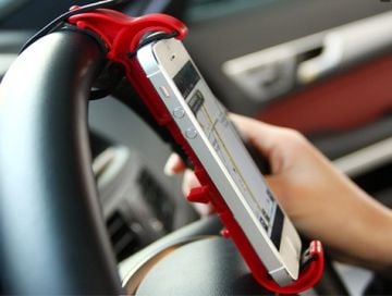 Direksiyon Arası Telefon Tutucu