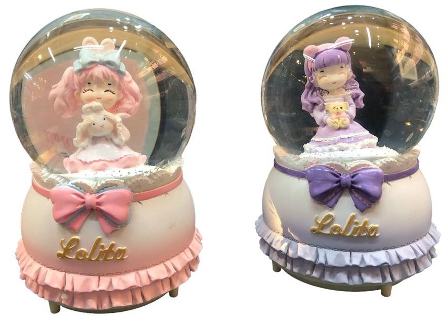 Işıklı Lolita Kız Tasarım Püskürtmeli Müzikli Cam Kar Küresi