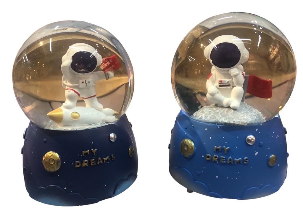 Işıklı Astronot Tasarım Püskürtmeli Müzikli Cam Kar Küresi