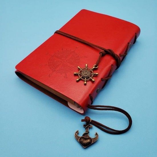 Pusula Baskılı Kırmızı Deri Defter