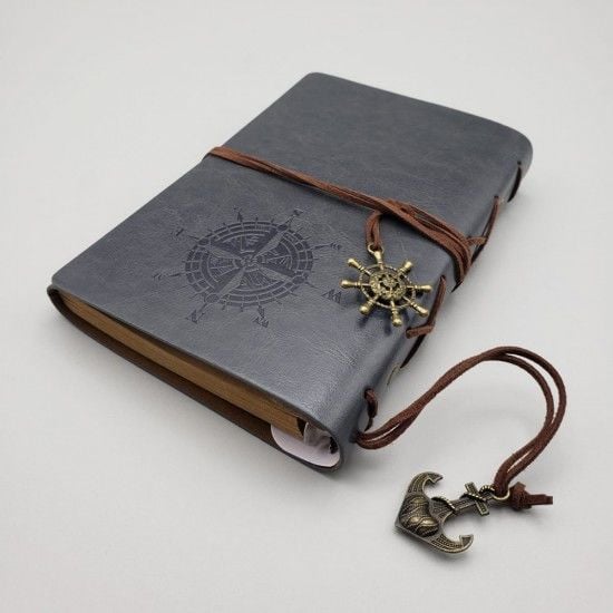 Pusula Baskılı Gri Deri Defter
