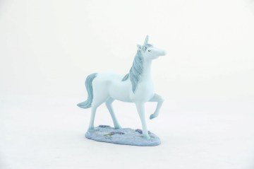 Dekoratif Polyester Unicorn Biblosu 20 cm