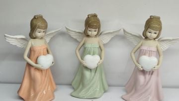 Dekoratif Polyester Melek Kanatlı Kalpli Kız Biblosu 21 cm