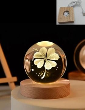 Dekoratif Ahşap Kare Altlıklı Yonca Işıklı Cam Küre (8 cm)