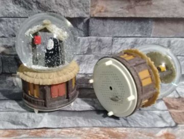 Ruhların Kaçışı Temalı Kurmalı Cam Kar Küresi Müzik Kutusu