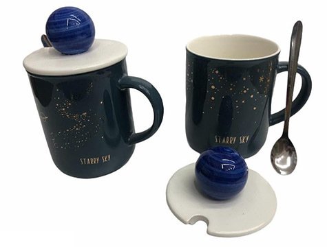 Starry Sky Tasarımlı Seramik Kapaklı Metal Kaşıklı Kupa Bardak