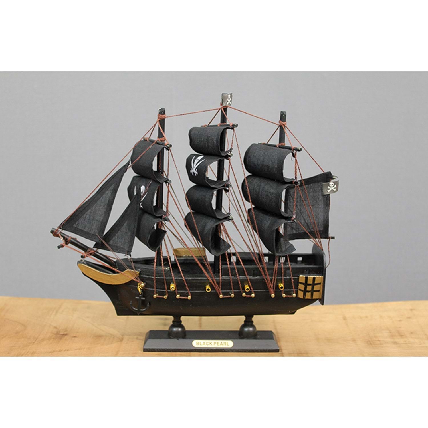 Dekoratif Ahşap Yelkenli Korsan Gemisi Maketi (24 cm x 22 cm)