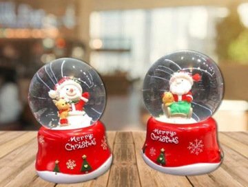 Merry Christmas Yılbaşı Temalı Işıklı Müzikli Cam Kar Küresi