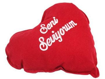 Seni Seviyorum Yazılı Kalp Yastık