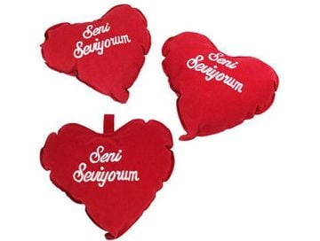 Seni Seviyorum Yazılı Kalp Yastık