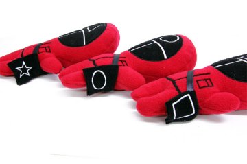 Squid Game Asker 3'lü Set Peluş Yastık