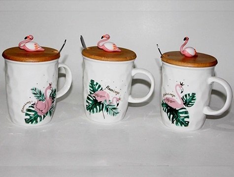 Flamingo Tasarım Kapaklı Kaşıklı Seramik Kupa Bardak