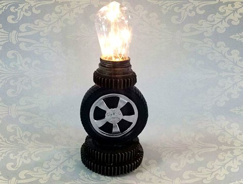 Dekoratif Polyester Tekerlek Masa Lambası