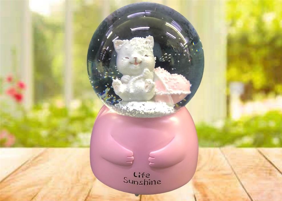 Sevimli Kalpli Kedi Temalı Işıklı Müzikli Cam Kar Küresi