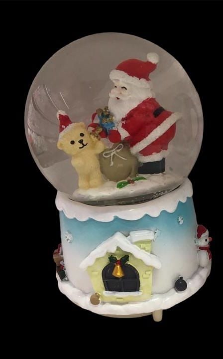Ev Tasarımlı Noel Baba & Ayı Püskürtmeli Müzikli Cam Kar Küresi