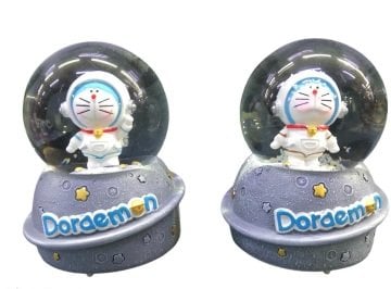 Doraemon Karakter Temalı Işıklı Müzikli Cam Kar Küresi