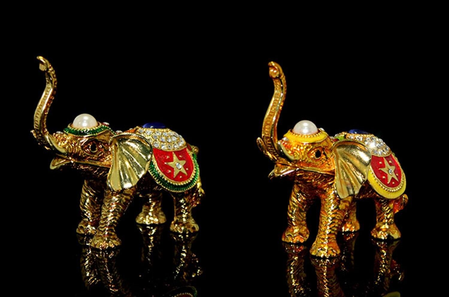 Dekoratif Swarovski Taşlı Tekli Yıldızlı Fil Biblosu (7 cm x 7 cm)