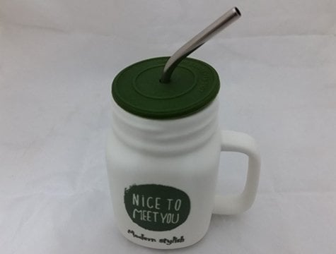 Kavanoz Şeklinde  Kapaklı Pipetli Seramik Kupa Bardak