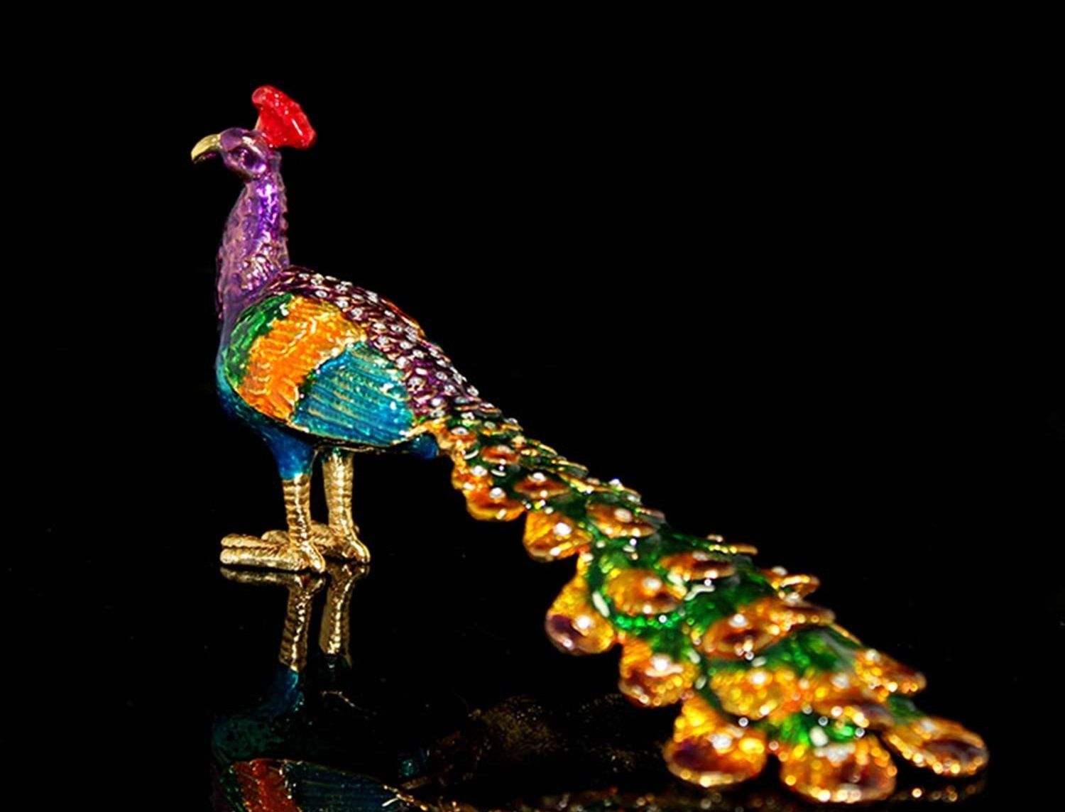 Dekoratif Swarovski Taşlı Renkli Tavus Kuşu Biblosu (18 cm x 7 cm)