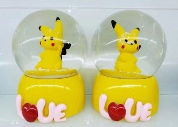 Dekoratif Işıklı Pikachu Cam Kar Küresi