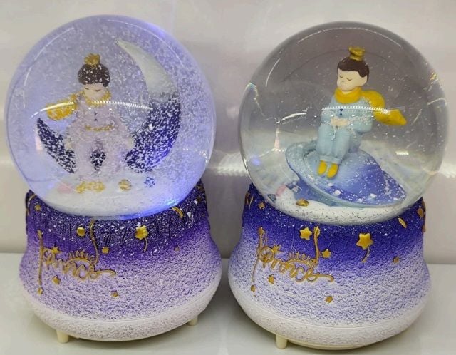 The Little Prince Püskürtmeli Müzikli Cam Kar Küresi