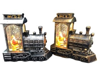 Dekoratif Işıklı Noel Baba Trende Yılbaşı Biblosu