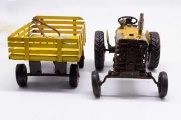 Dekoratif Eskitme Metal Traktör Sarı