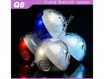 Led Işık Sihirli Kristal Renk Top Hoparlör Kablosuz Uzaktan kumandalı