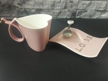 Love Kalp Temalı  Kaşıklı Altlıklı Fincan