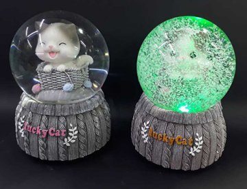 Şanslı Kedi Kar Püskürten Motorlu Dekoratif Müzikli Cam Kar Küresi