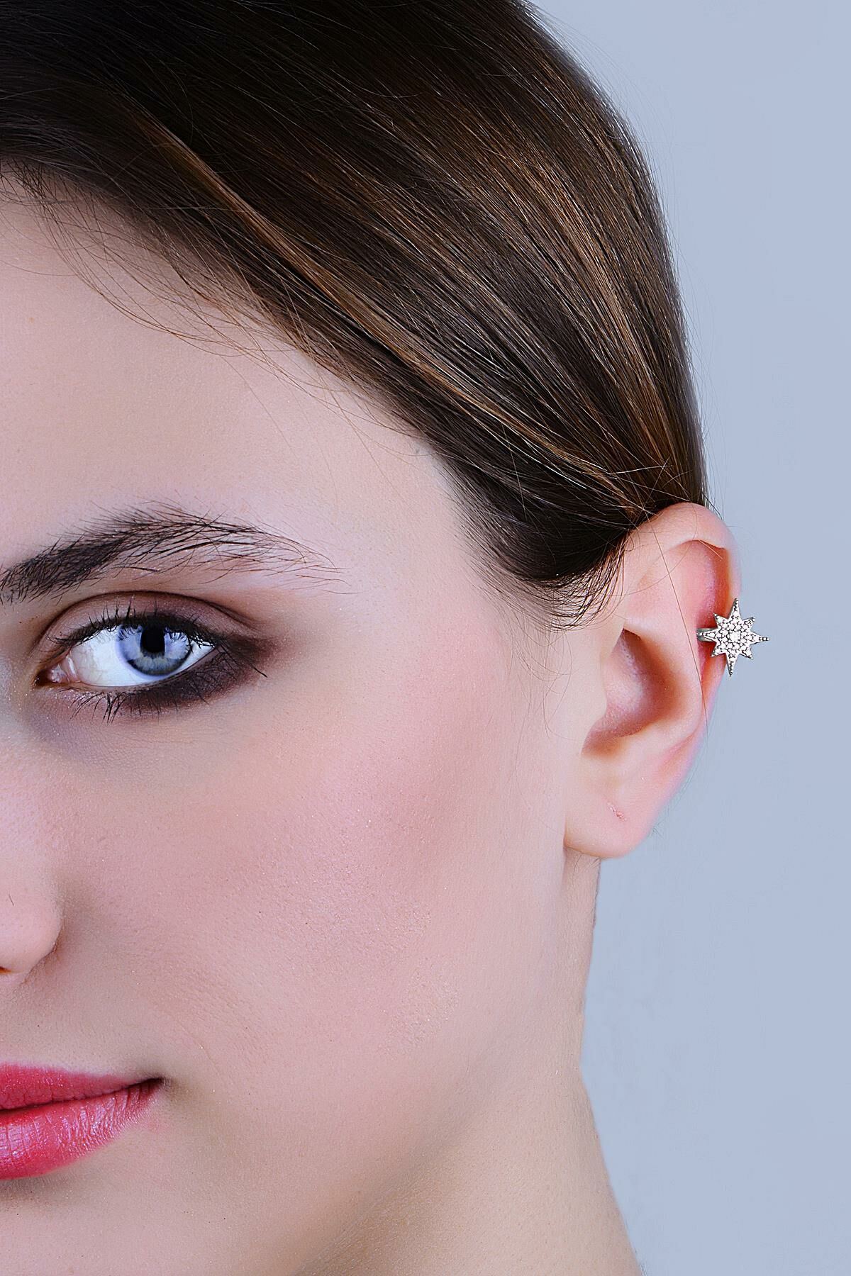 Gümüş rodyumlu zirkon taşlı sıkıştırmalı kutup yıldızı kıkırdak küpe ear cuff SGTL11959RODAJ