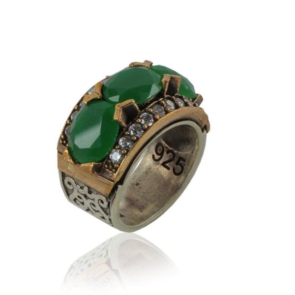 authentic ring with root emerald stone