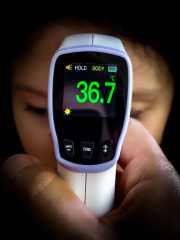 Prexiso PIT20 Temassız Sıcaklık Ölçer Cihazı Sıcaklık Ölçme Renkli Ekran