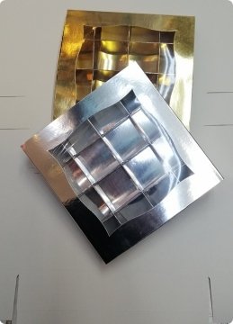 18x18x3 cm Bölmeli Pencereli Karton Çikolata Kutusu