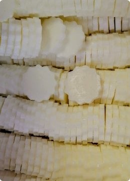 Yuvarlak Kokulu Çoklu Köşeli Beyaz Sabun (6x1cm)