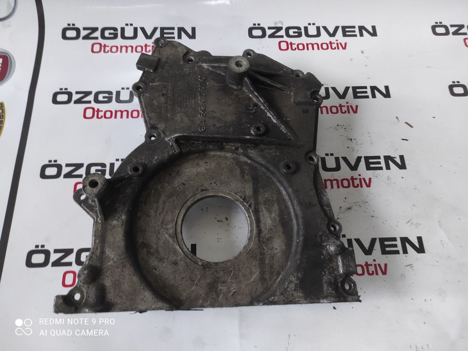 Mercedes 642 Ön Keçe Kapağı