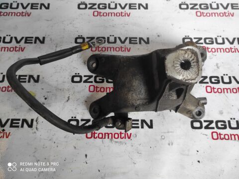 Audi A4 1.8 Tfsi Motor Kulak Braketi