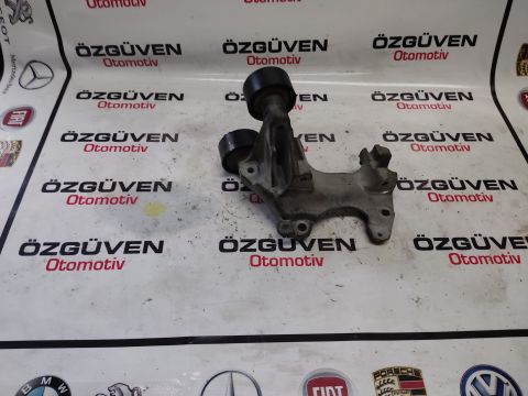Renault 1.4 Thc Şarj dinamo braketi