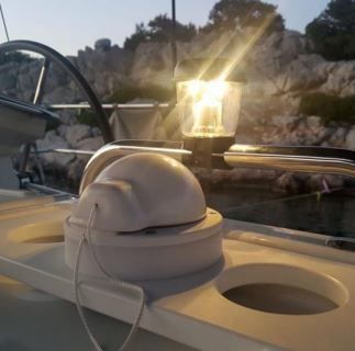 NUOVA RADE SOLAR PANELLİ TEPE LAMBASI