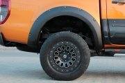 Ford Ranger T8 2019+  Çamurluk Kaplama Seti (Park Sensörlü Model )