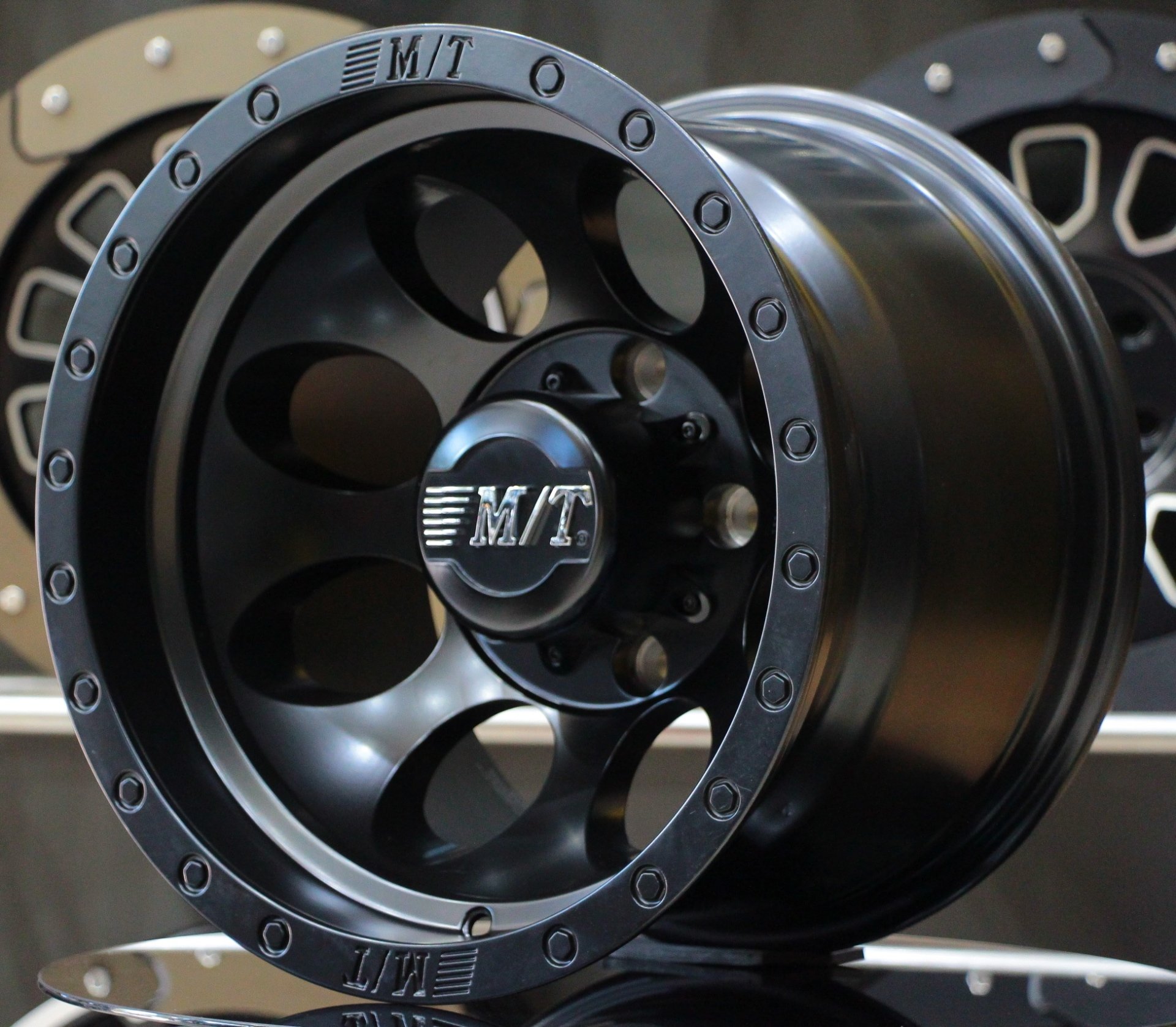 Mickey Thompson Classcic III 16X10 6X139.7 ET-44 Mat Siyah