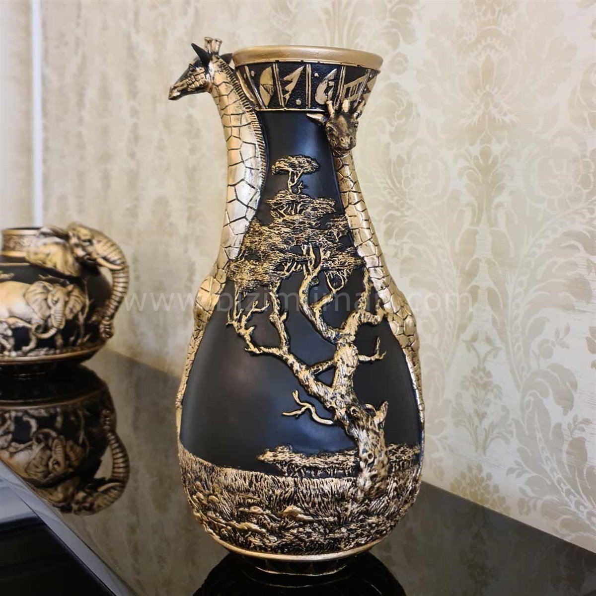 Zürafa Figürlü Safari Vazo Siyah Gold